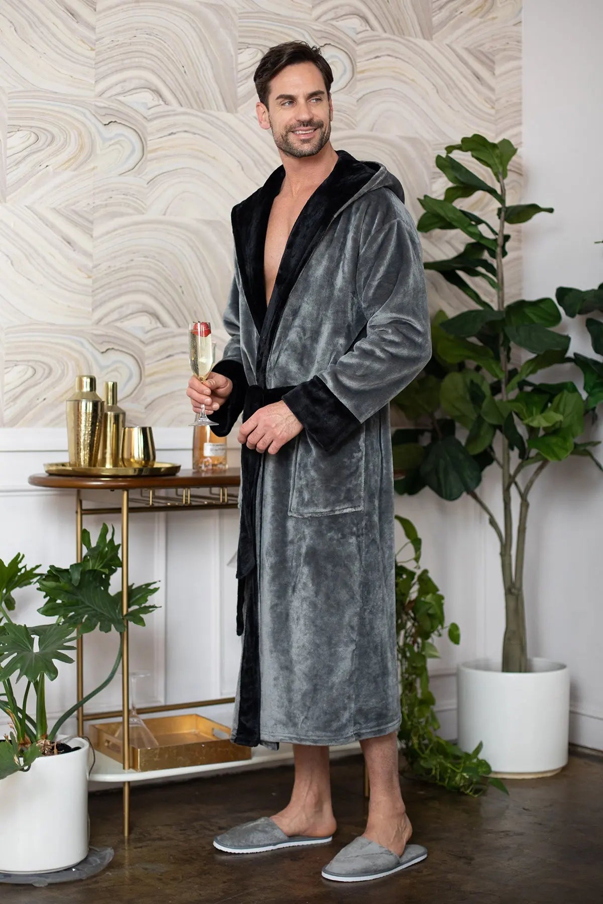 Men’s Robe with Hood – Ultra-Soft Plush Comfort for Everyday Use