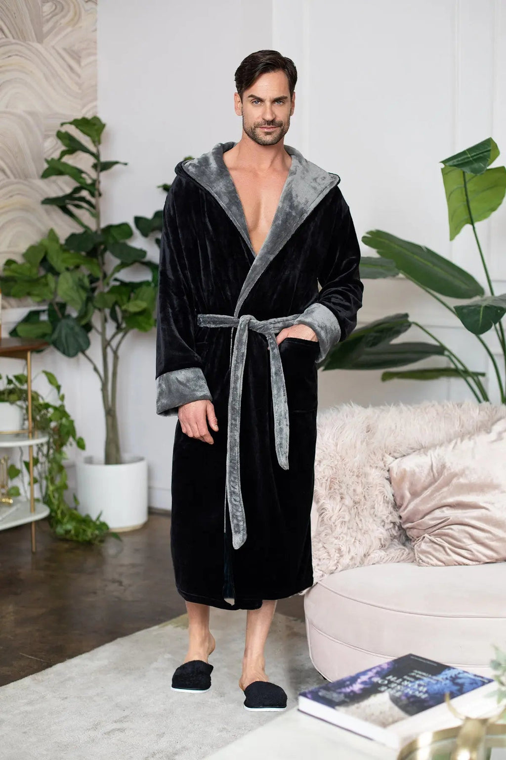 Men’s Robe with Hood – Ultra-Soft Plush Comfort for Everyday Use